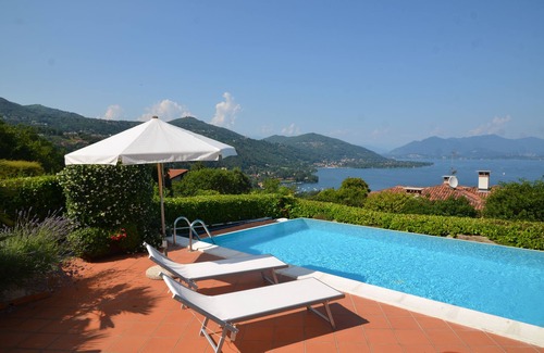 Arona Villa | VILLA with swimming pool u. fantastic view of Lake Maggiore
