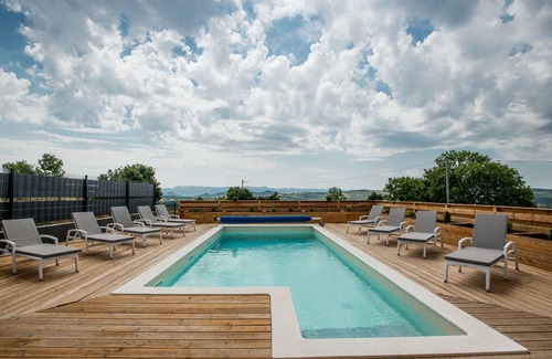 Udbina Villa | Villa with TWO pools