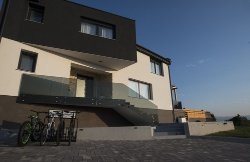 Udbina House | Villa with two pools