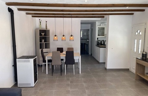 Els Poblets Villa | Villa with wifi, 2 bedrooms, 2 bathrooms, 3 air conditioning units and private pool