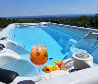 Sveti Juraj na Bregu Villa | Villa Wolf Castle - vanjski grijani bazen