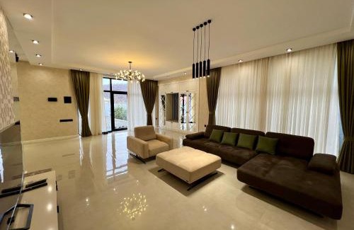 Gabala Villa | Villa Wolverine