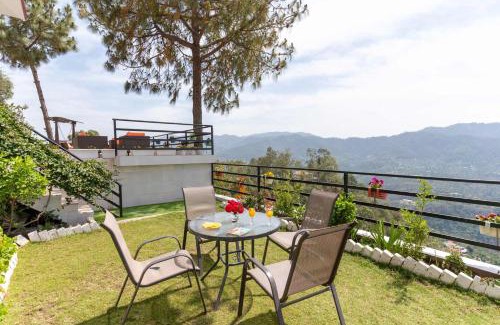 Sabathu Villa | Villa Woodside Meadows by VEO - 3 BR Hillside Retreat in Kasauli