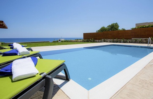 Lahania Villa | Villa Xenon - Three Bedroom Villa, Sleeps 7