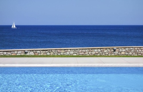 Lahania Villa | Villa Xenon - Three Bedroom Villa, Sleeps 7