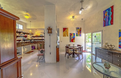 Villas Xihu House | Villa Xihu Luna Callada - Dog Friendly!