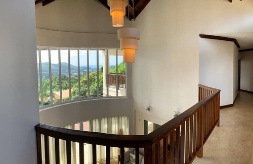 Morne Fortune Villa | Villa Xona - a Luxury villa with stunning views - perfect for entertaining