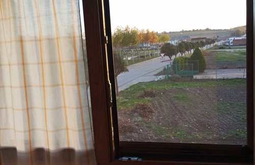 Vadocondes Villa | Villa year 2021, overlooking the wineries of the Duero rivera. Accepts pets.