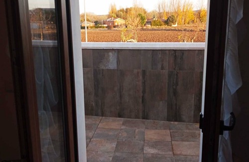 Vadocondes Villa | Villa year 2021, overlooking the wineries of the Duero rivera. Accepts pets.