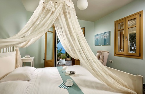 Maragas Resort | Villa 'Yellow' 8 pax Private Infinity pool - Beach hotel Villa Paradise Naxos