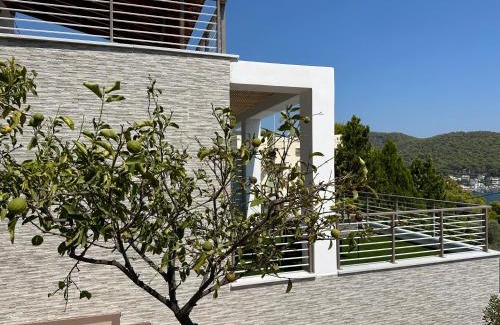 Poros Apartment | Villa Yolanda 2 - Luxury stylish studio Dora, sea view