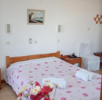 Skala Hotel | Villa Zacharo
