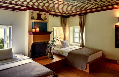 Papigo House | VILLA ZAGORI / THE BLUE HOUSE