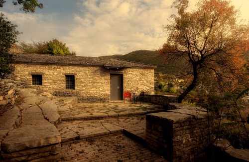 Ano Pedina House | VILLA ZAGORI/THE MAROON STUDIO