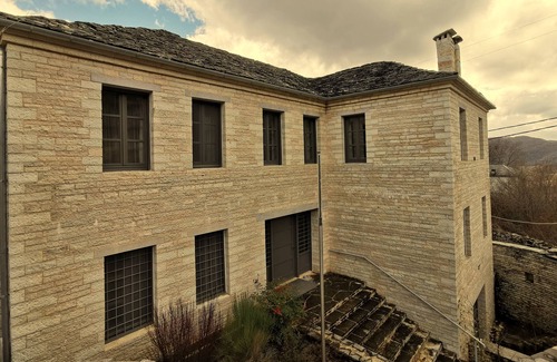 Ano Pedina House | VILLA ZAGORI/THE WHITE HOUSE