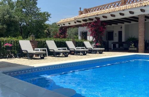 Mondron Villa | Villa Zahar