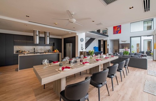 Cherngtalay Villa | Villa Zamani ultra-elite vacation homes for rent.
