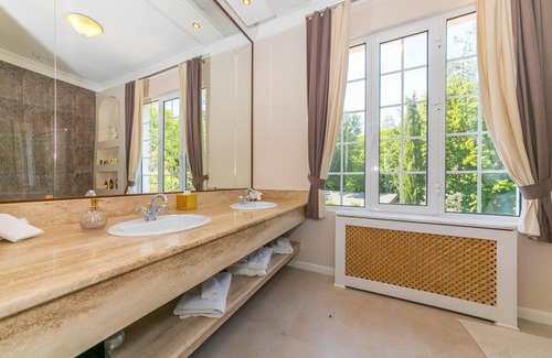 Marmaris Bed & Breakfast | VILLA ZARİK PERGAMON stunning domain, romantic, family friendly
