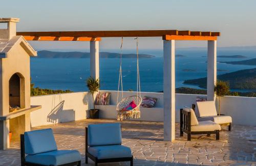 Seget Villa | Villa Zlatno Sunce in the hills near Trogir