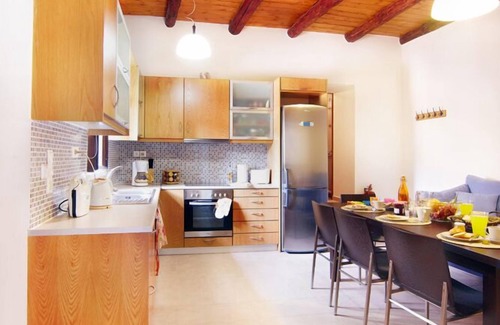 Zourva Apartment | Villa Zourva large one-bedroom apartment