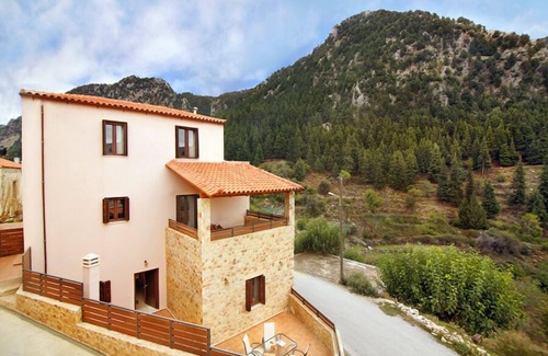 Zourva Villa | Villa Zourva large one bedroom apartment