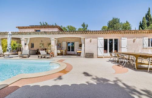 Montauroux Villa | Villa145m2 et 2 autres Appartements 50m2, Appart 60m2, idéale grande famille, groupe amis,salle fitness, Jardin, proche Cannes, Grasse, Antibes,