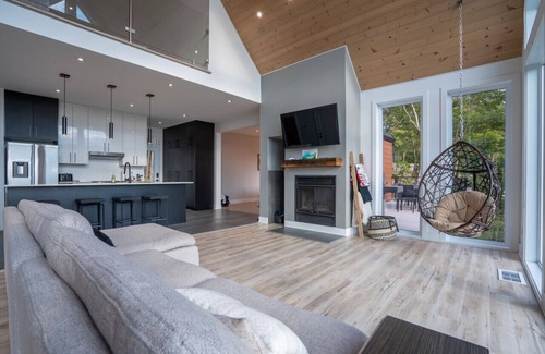 Saint-Damien Apartment | VillaBaraka | Lumina | Hot Tub | Pool Table