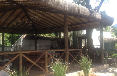 Praia de Barequecaba House | VILLAGE 04 HOUSES FOOT IN THE SAND 08 PEOPLE