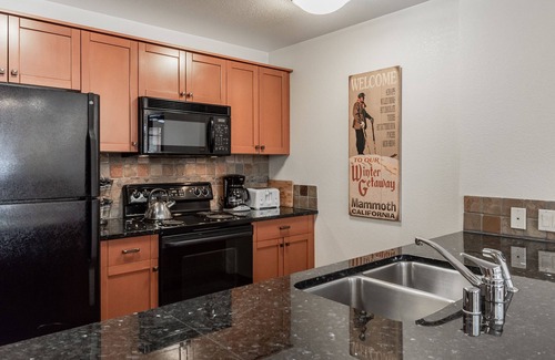Mammoth Lakes Condo | Village #3310 Lincoln House