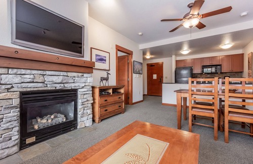 Mammoth Lakes Condo | Village #3310 Lincoln House