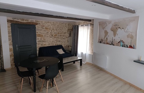 Jujurieux Apartment | Village aux 13 château