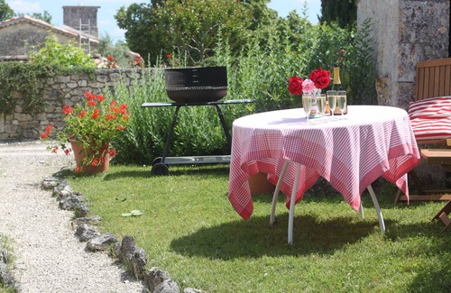 Valeilles House | Village - Beautiful restored stone Farmhouses in secluded French hamlet
