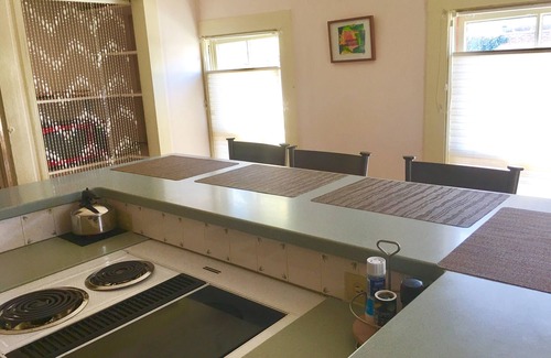Woodstock Apartment | Village Center: Gracious & Spacious Retreat "Above the Books"