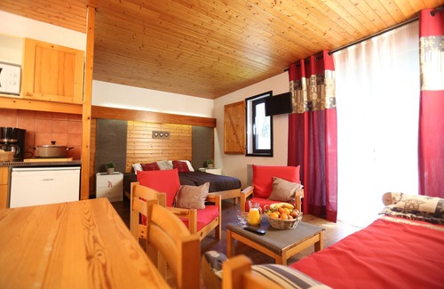 Les Carroz-d'Araches Resort | Village Club Les Tavaillons