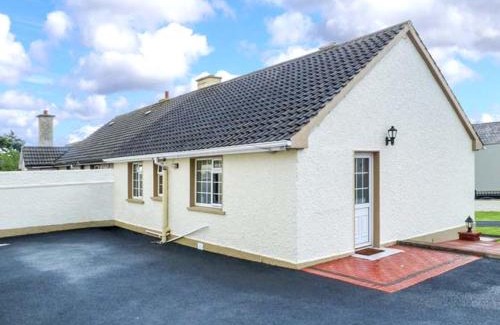 Dunkineely House | Village Cottage