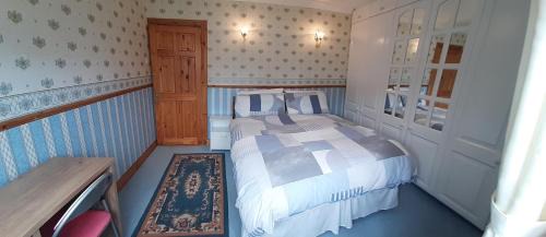 Dunkineely House | Village Cottage
