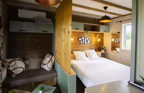 Lignieres House | Village de Cottages - 1 Room Cocoon Cottage for 2 People with Air Conditioning