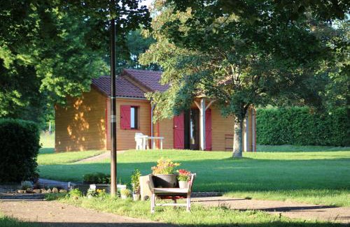 Jumilhac-le-Grand Resort | Village de Gîtes La Perdicie