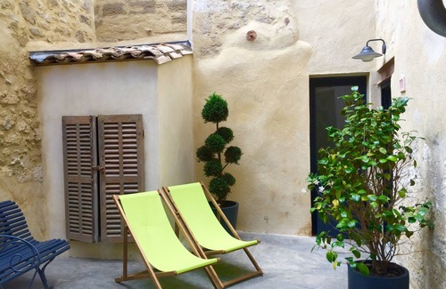 Villeneuve-les-Avignon House | Village house historic center