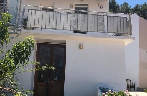 Pagondas House | Village home, terraces, garden, gorgeous views, 15 min to beach