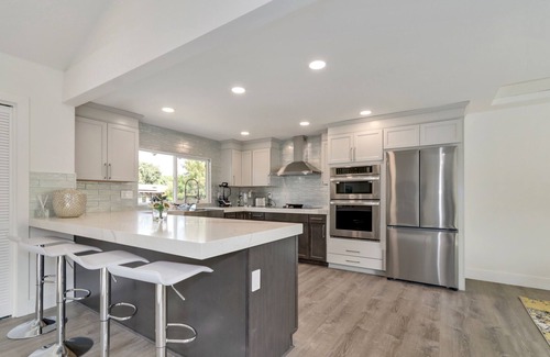 Davis House | Village Homes: Elegant Serene Retreat