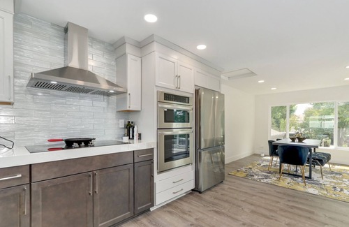 Davis House | Village Homes: Elegant Serene Retreat