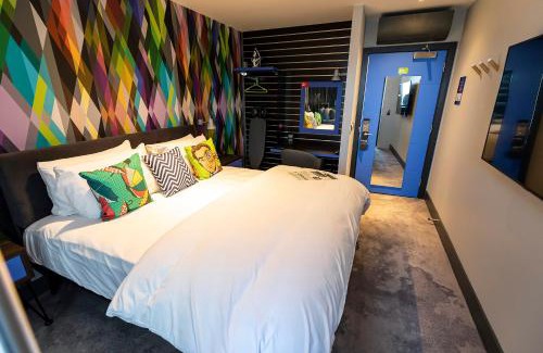 Basingstoke Hotel | Village Hotel Basingstoke