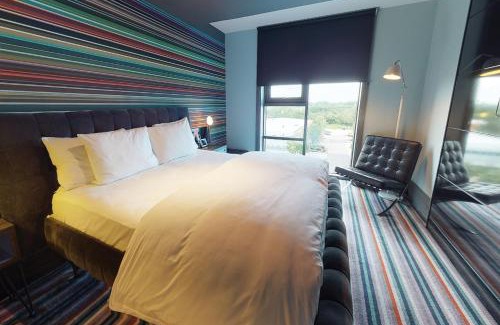 Rushmoor District Hotel | Village Hotel Farnborough