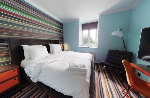 Chapeltown Hotel | Village Hotel Leeds North