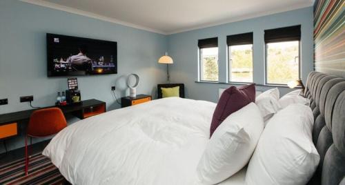 Maidstone Hotel | Village Hotel Maidstone