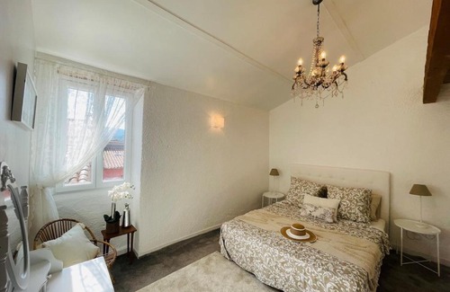 Soubes House | village house, 2 terrace & Air conditioner