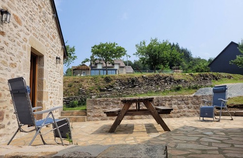 Perols-sur-Vezere House | Village house with terrace