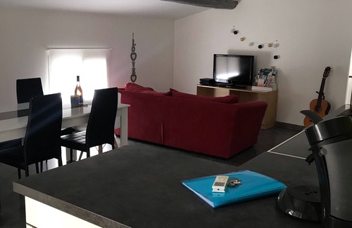 Saint-Jean-de-Fos House | Village house with jacuzzi and covered terrace near the Devil's Bridge