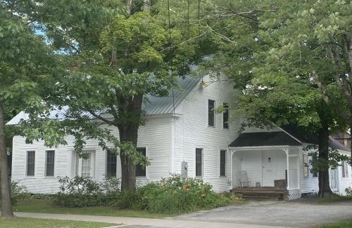 Waitsfield House | Village House home